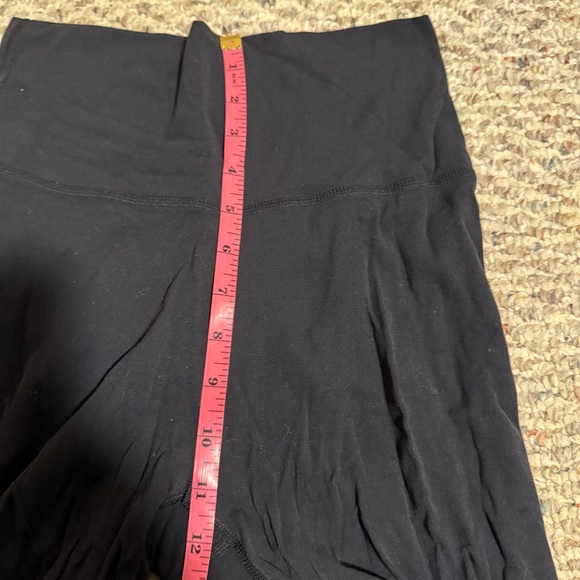 Nike Yoga Luxe Women's High-Waisted Shorts Biker Spandex Black- Size Medium - Picture 9 of 10